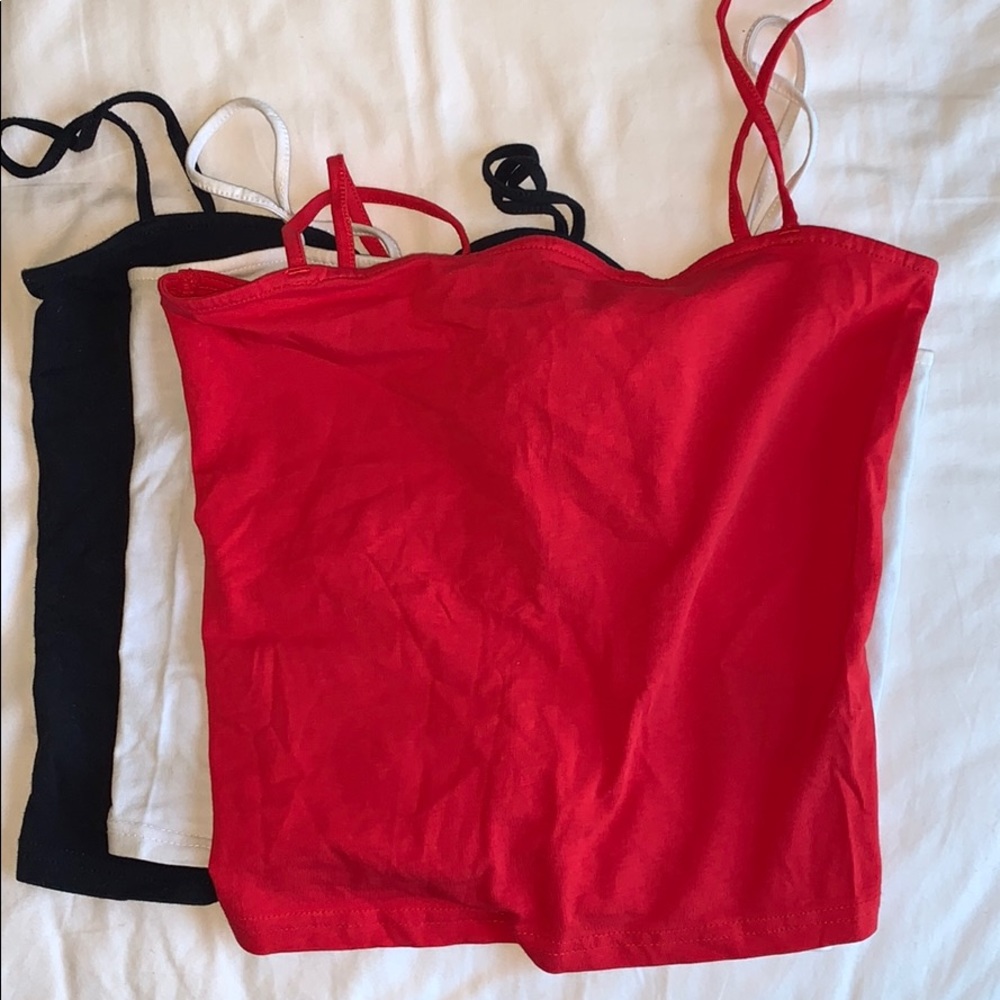3 cropped spaghetti camis